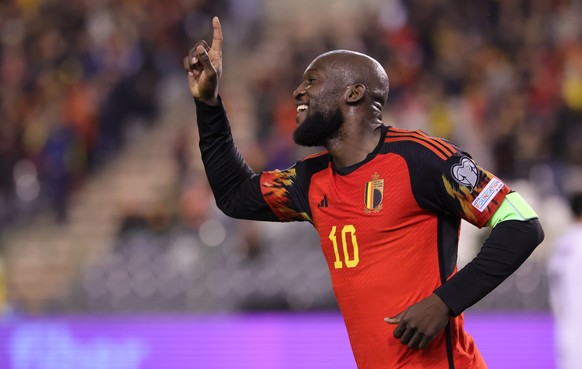 epa10985041 Romelu Lukaku of Belgium celebrates after scoring his third goal in the UEFA EURO 2024 Group F qualification match between Belgium and Azerbaijan in Brussels, Belgium, 19 November 2023. EP ...