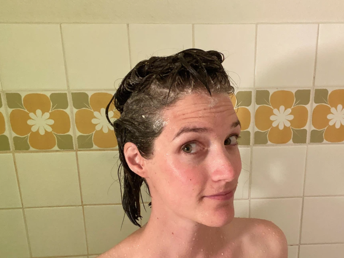 Je continuerai de miser sur la farine davantage à la pâtisserie que dans mes cheveux. Mais la farine de seigle est agréablement glissante.