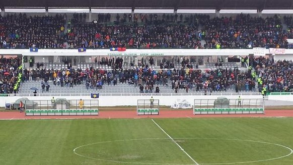 Die Tickets waren restlos ausverkauft, schon 45 Minuten vor Anpfiff war das Stadion beinahe gefüllt.