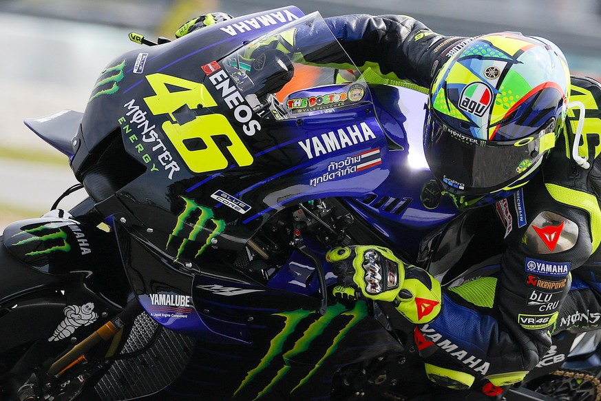 epa08204521 Italian MotoGP rider Valentino Rossi of the Monster Energy Yamaha MotoGP team in action during the MotoGP pre-season test session at Sepang International Circuit in Sepang, Malaysia, 09 Fe ...