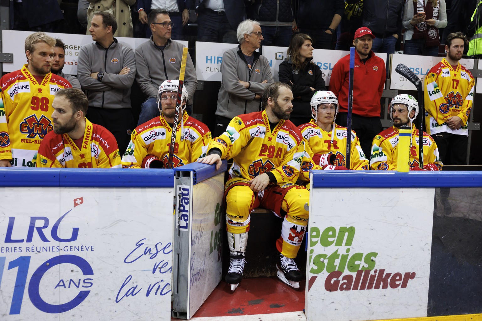 Bienne&#039;s players show their disappointment after losing the seventh and final leg of the ice hockey National League Swiss Championship final playoff game between Geneve-Servette HC and EHC Biel-B ...