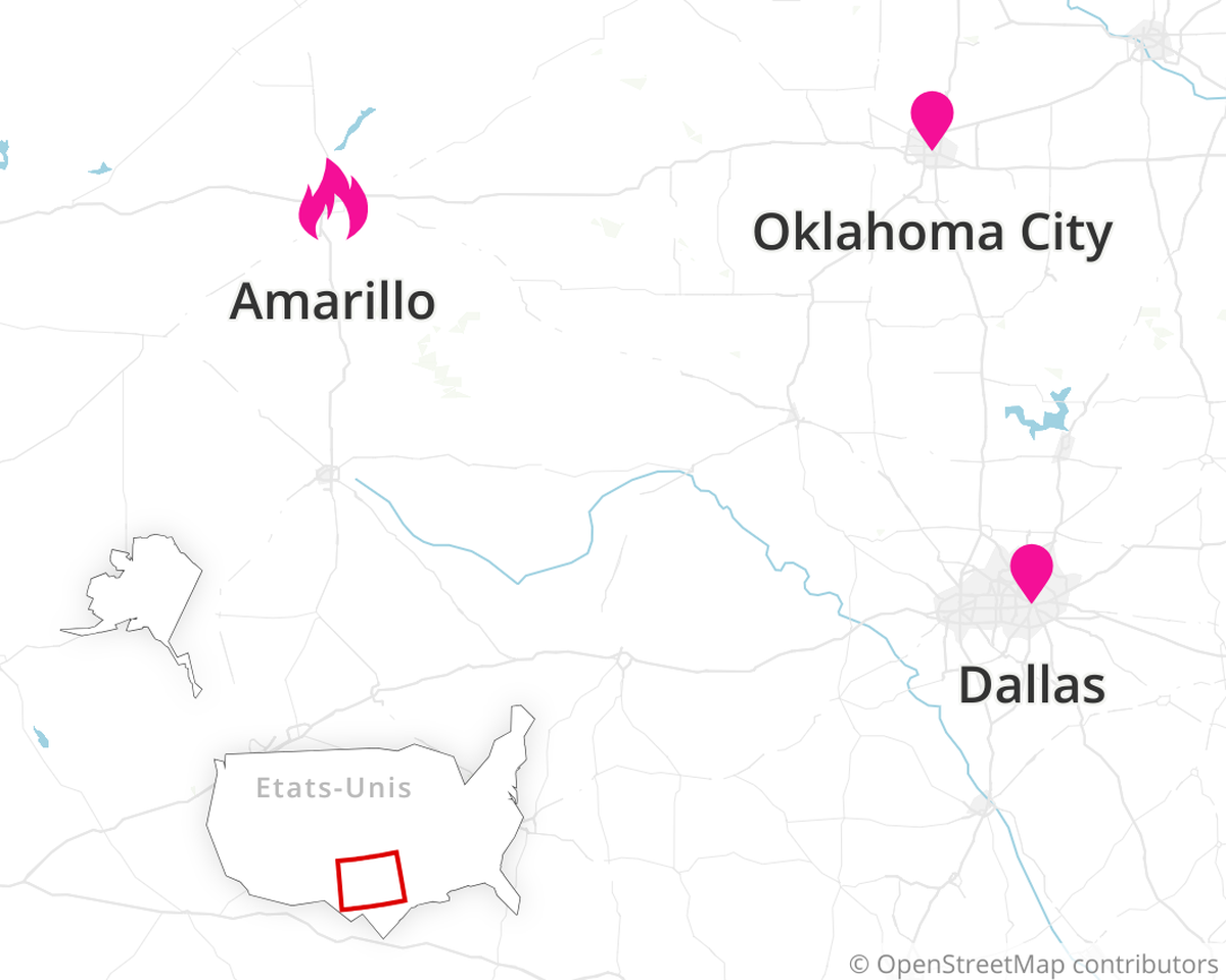User
reformule en moin de 25 mots:

Une usine d'armement nucléaire située au Texas a dû interrompre ses activités mardi soir en raison de la proximité d'incendies de forêt. Plusieurs villes  ...