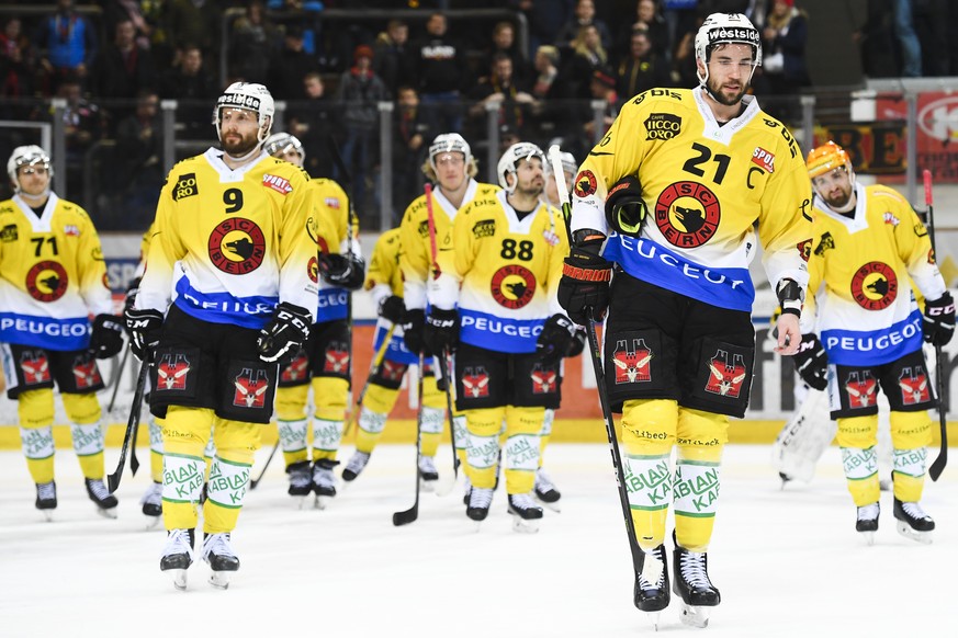 Enttaeuschung bei Bern, beim Eishockey-Qualifikationsspiel der National League zwischen dem HC Davos und dem SC Bern, am Dienstag, 25. Februar 2020, im Eisstadion in Davos. (KEYSTONE/Gian Ehrenzeller)