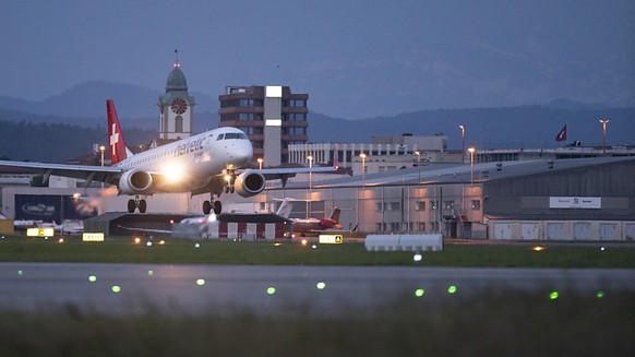Der VCS hat vor Bundesgericht in Sachen Parkplätze am Flughafen Zürich einen Teilsieg errungen. (Archivbild)