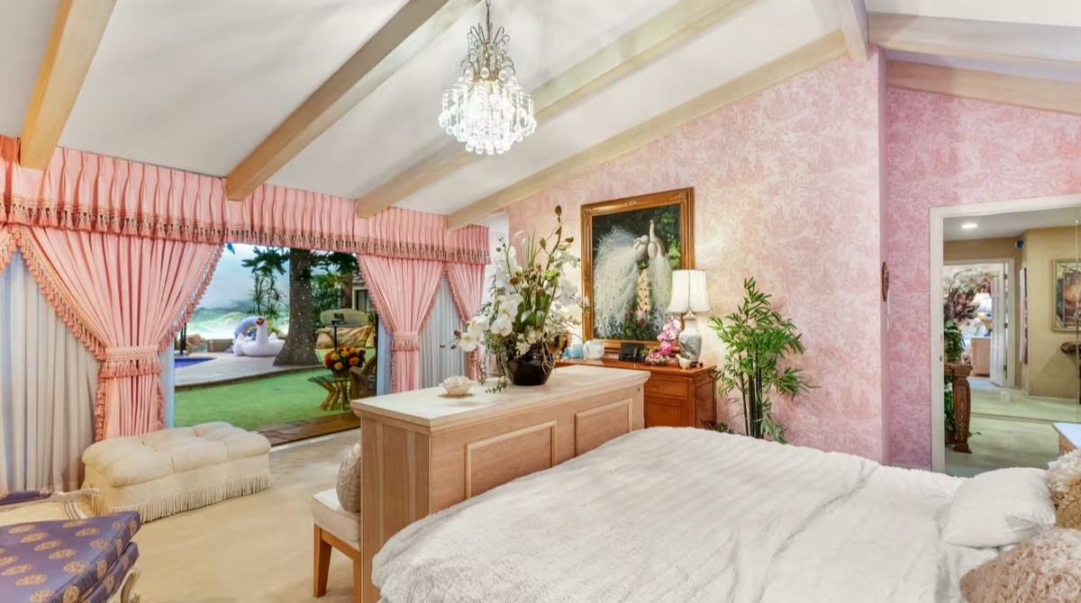 Celle-ci offre une vue sur le «jardin».