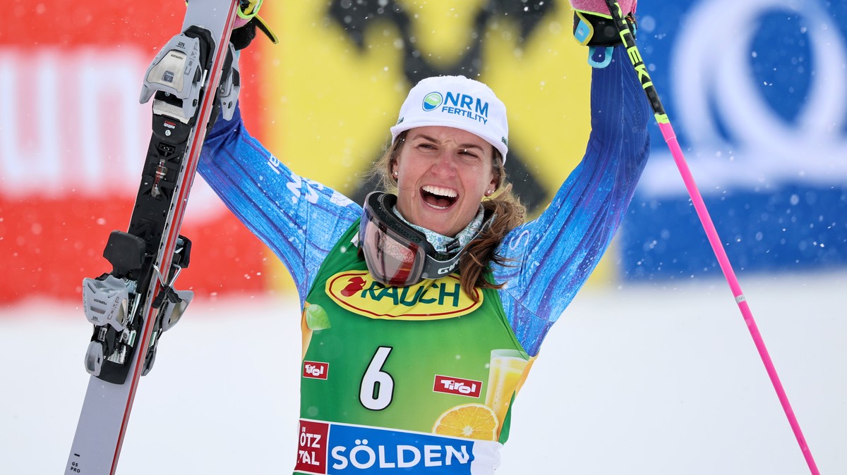 United States' Paula Moltzan celebrates winning an alpine ski, women's World Cup giant slalom, in Soelden, Austria, Saturday, Oct. 24, 2026. (AP Photo/Marco Trovati)
Paula Moltzan
