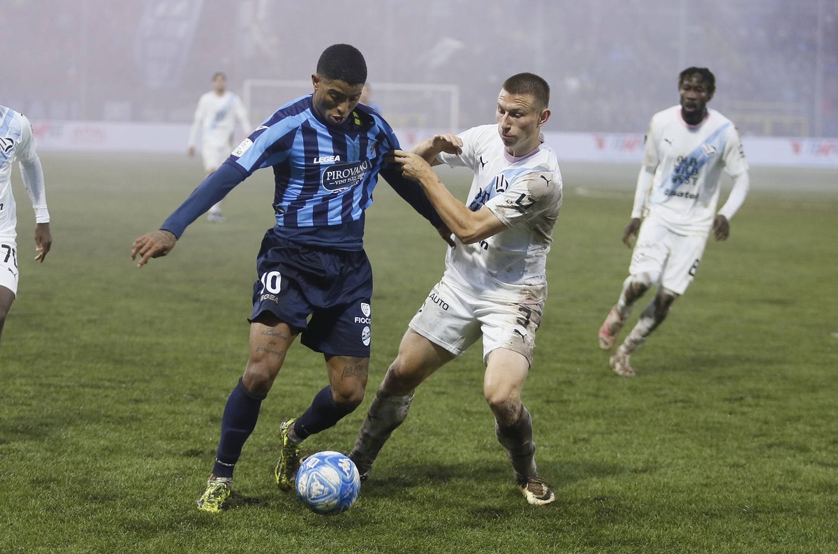 Foto Alberto Mariani/LaPresse 10 Marzo 2024 - Lecco, Italia - calcio - Lecco vs Palermo - Campionato italiano di calcio Serie BKT 2023/2024 - Stadio Mario Rigamonti Ceppi. Nella foto: Eddie Salcedo Ma ...