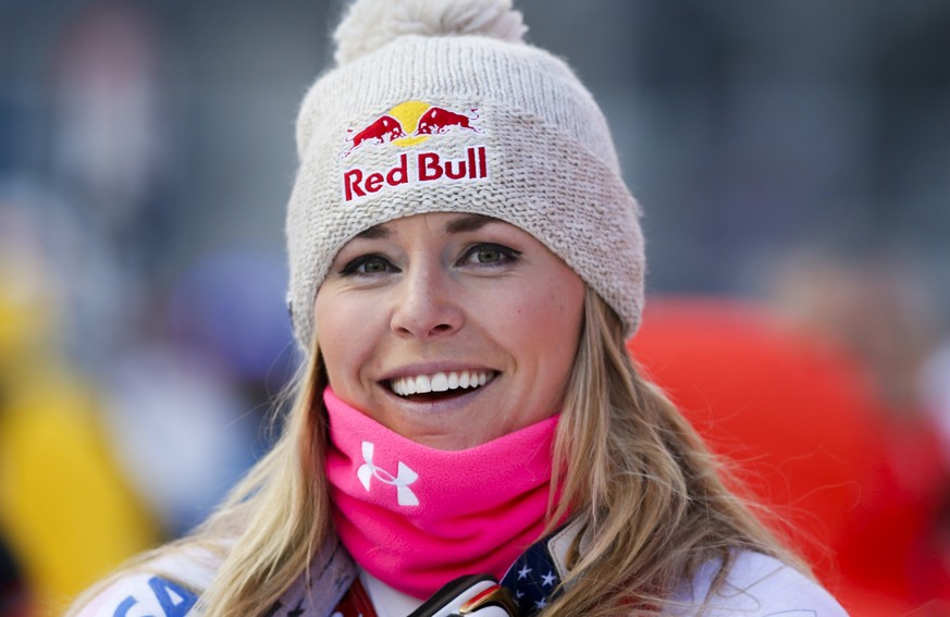 Lindsey Vonn freut sich über ihren Rekord-Sieg.