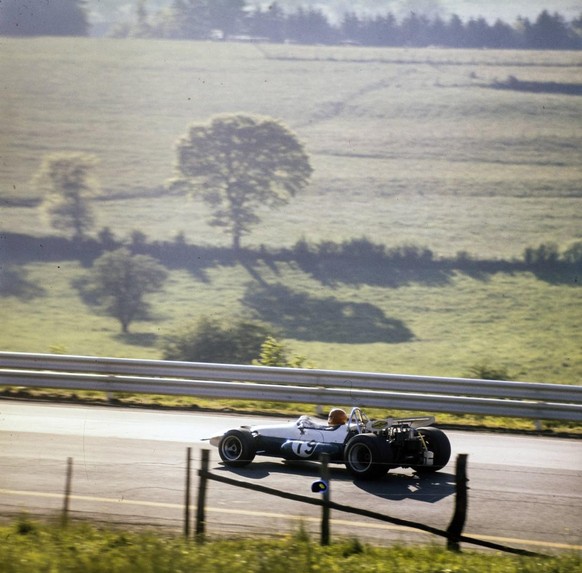 IMAGO / Motorsport Images

1970 Belgian GP SPA-FRANCORCHAMPS, BELGIUM - JUNE 07: Rolf Stommelen, Brabham BT33 Ford during the Belgian GP at Spa-Francorchamps on June 07, 1970 in Spa-Francorchamps, Bel ...