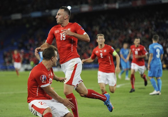 05.09.2015; Basel; Fussball EM 2016 Qualifikation - Schweiz - Slowenien; Josip Drmic (SUI) celebrates after scoring 3:2; (Steffen Schmidt/freshfocus)