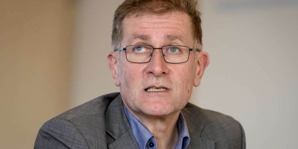 Christoph Neuhaus zeigt sich erleichtert nach dem Abstimmungssonntag.