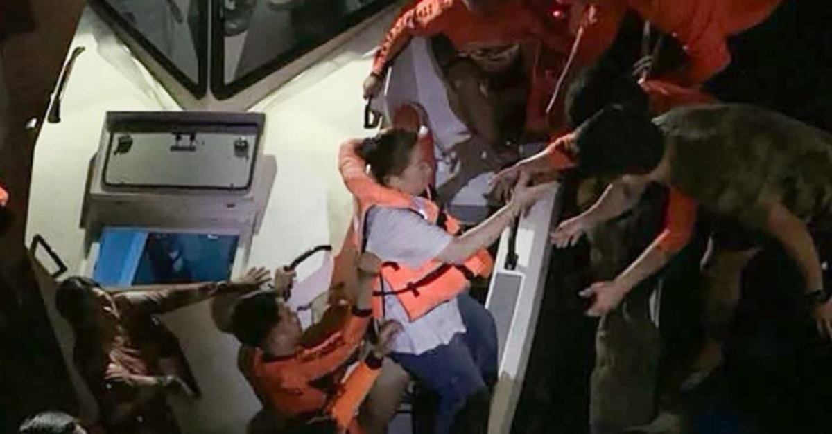 f-hre-sinkt-vor-philippinen-15-tote-und-28-vermisste