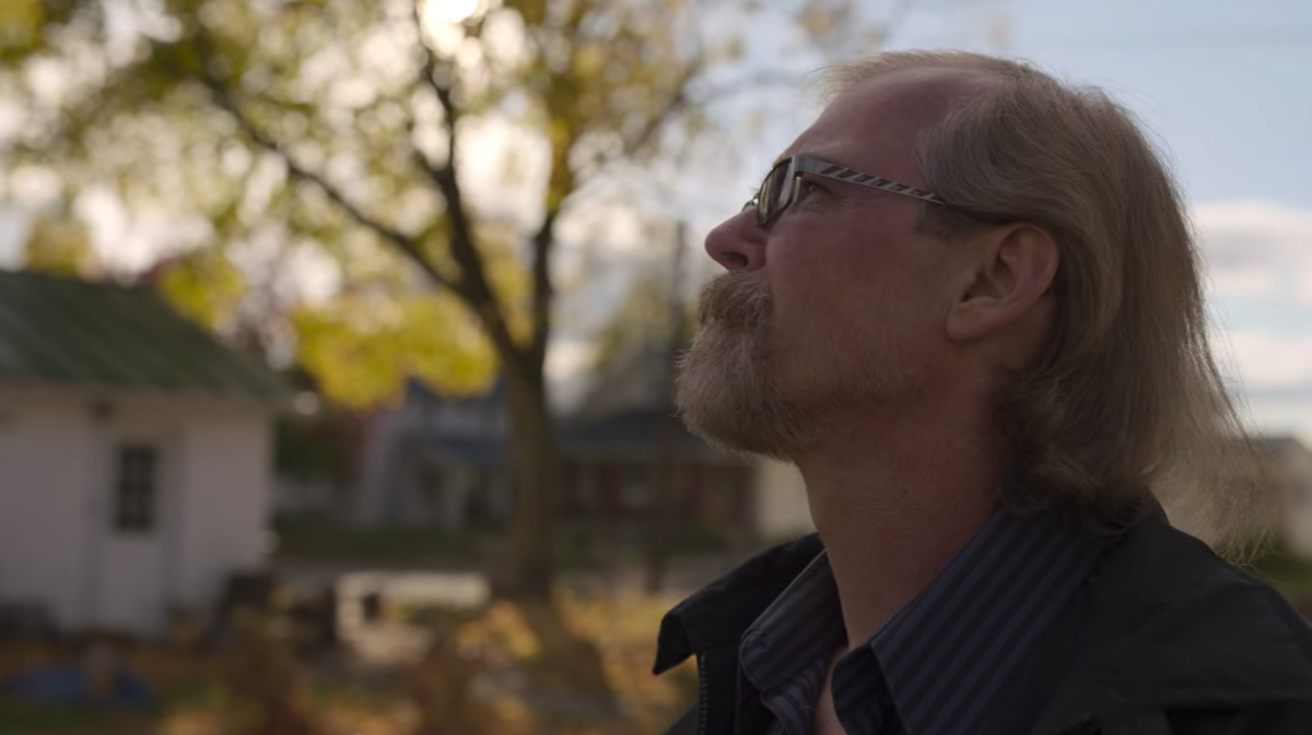 Steve Ross, der Sohn des Kultmalers, ist die Hauptfigur in der Netflix-Doku.