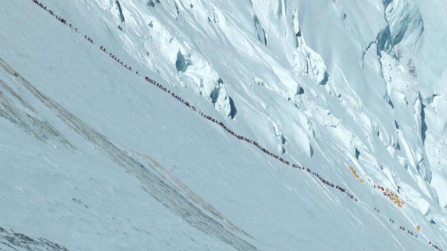 Stau-Bilder für das ultimative Gotthard-Feeling zu Ostern