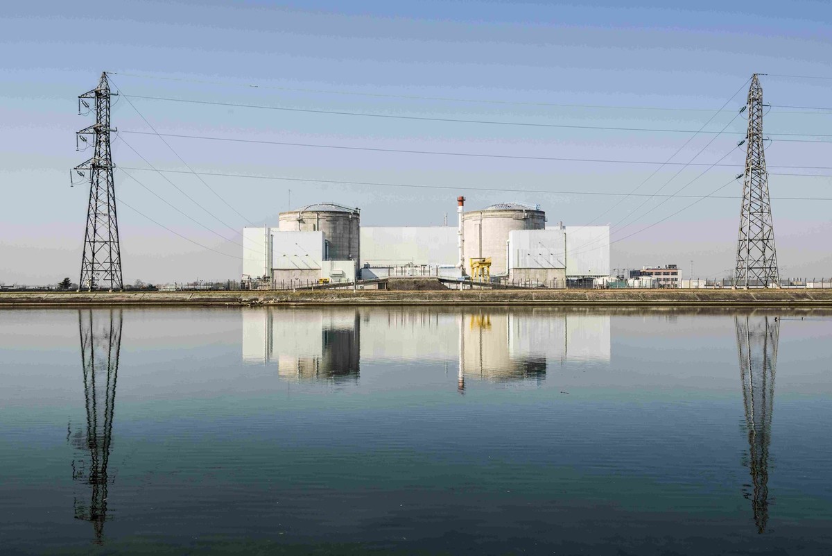La centrale nucléaire de Fessenheim devrait être entièrement démantelée d'ici 2048.