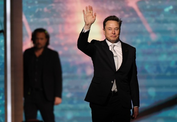 epa12219000 (FILE) - SpaceX and xAI CEO Elon Musk attends a panel at the Saudi-US Investment Forum in Riyadh, Saudi Arabia, 13 May 2025 (re-issued 05 July 2025). Elon Musk on 05 July 2025 in a post on ...