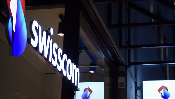 Die Swisscom hat ihre Zahlen fÃ¼r 2019 vorgelegt: ein Shop des Konzerns in ZÃ¼rich Oerlikon (Archivbild).