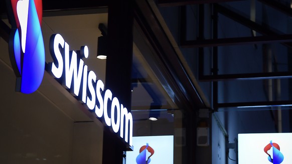 Die Swisscom hat ihre Zahlen für 2019 vorgelegt: ein Shop des Konzerns in Zürich Oerlikon (Archivbild).