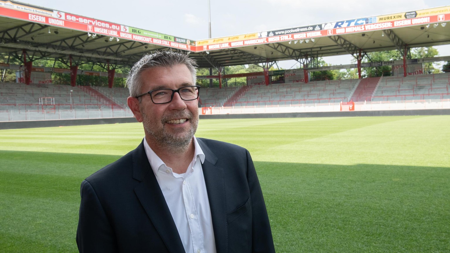 ARCHIV ? ZUM KEYSTONE-SDA-INTERVIEW MIT URS FISCHER, TRAINER DES DEUTSCHEN BUNDESLIGISTEN UNION BERLIN, STELLEN WIR IHNEN FOLGENDES BILDMATERIAL ZUR VERFUEGUNG - 01.06.2018, Berlin: Der Schweizer Urs  ...