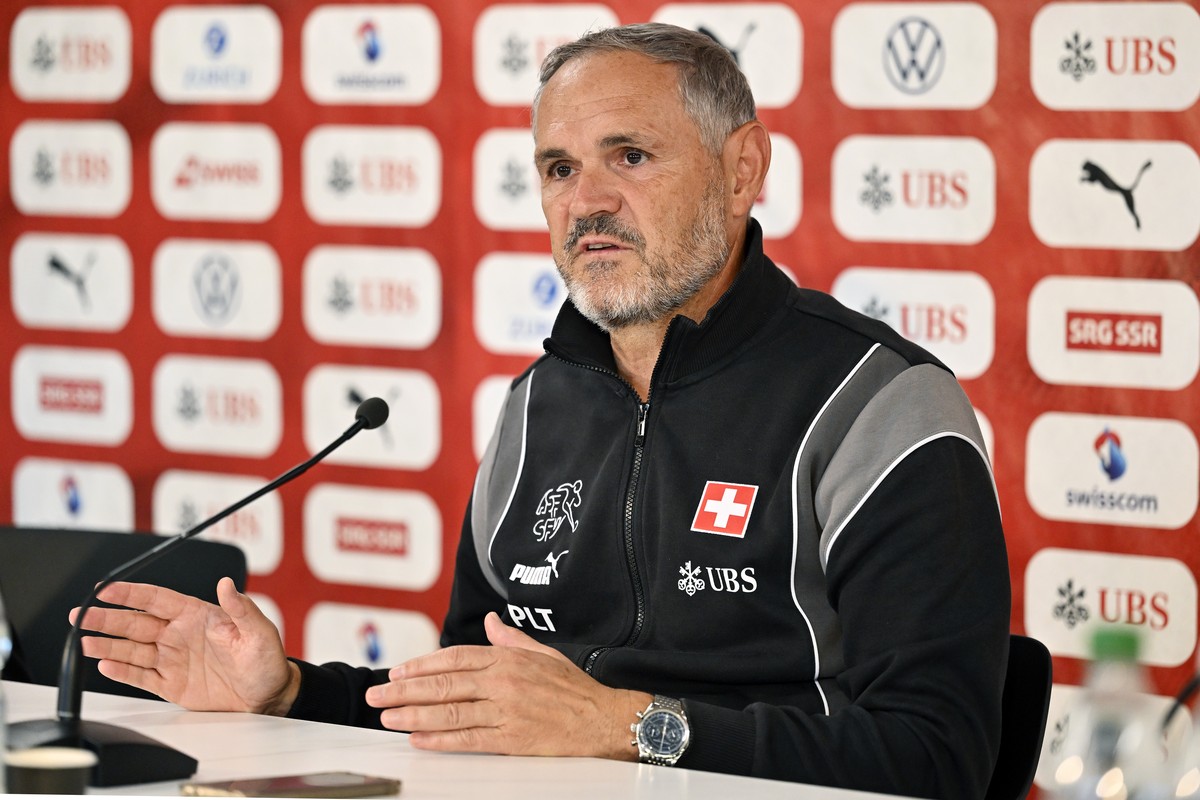 Pierluigi Tami, Direktor der Schweizer Nationalteams an einer Medienkonferenz der Schweizer Fussballnationalmannschaft im Kybunpark in St. Gallen am Montag, 7. Oktober 2024. (KEYSTONE/Walter Bieri)