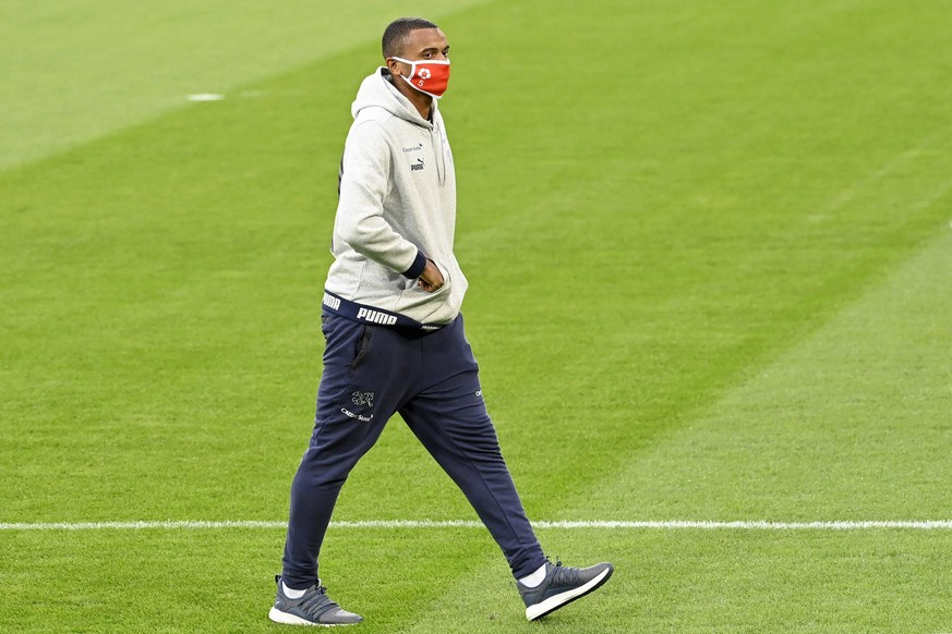 Manuel Akanji, SUI, mit Mundschutz, Schweiz - Deutschland, Nations League, Nationalmannschaft, L�nderspiel, Fussball, 06.09.2020 *** Manuel Akanji, SUI, with face mask, Switzerland Germany, Nations Le ...