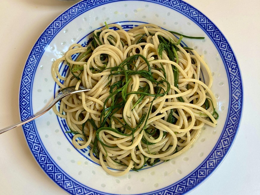 spaghetti con agretti barba di frate mönchsbart essen food kochen pasta italien