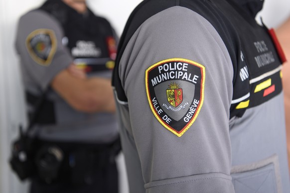 Des ecussons de la Police Municipale de la Ville de Geneve, photgraphies sur des agents au quartier general de la police municipale lors d&#039;une journee portes ouvertes au public, ce mercredi 18 oc ...