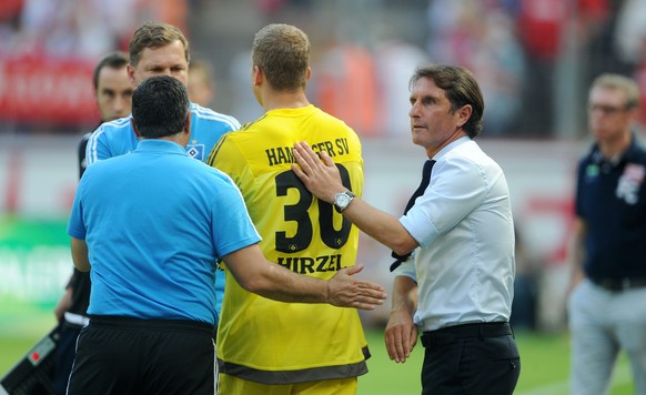 HSV-Coach Bruno Labbadia schickt seinen Ersatzgoalie auf den Platz.