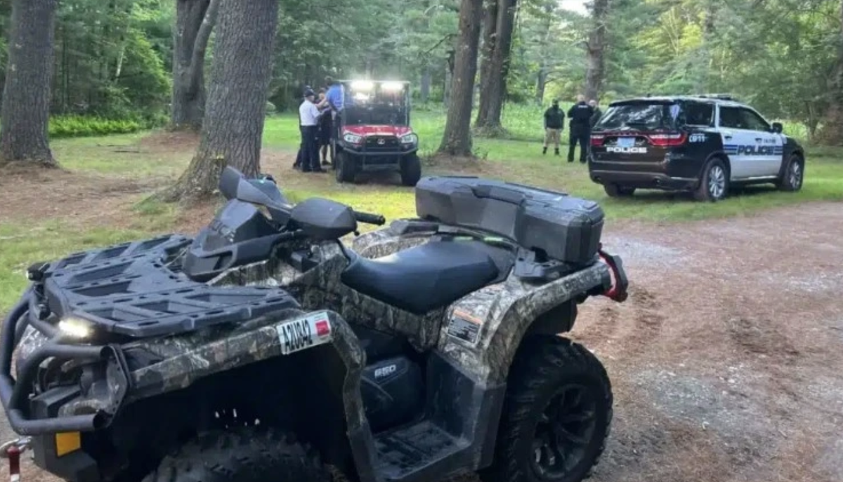 police Easton boue survie jeune femme Etats-unis recherches disparition