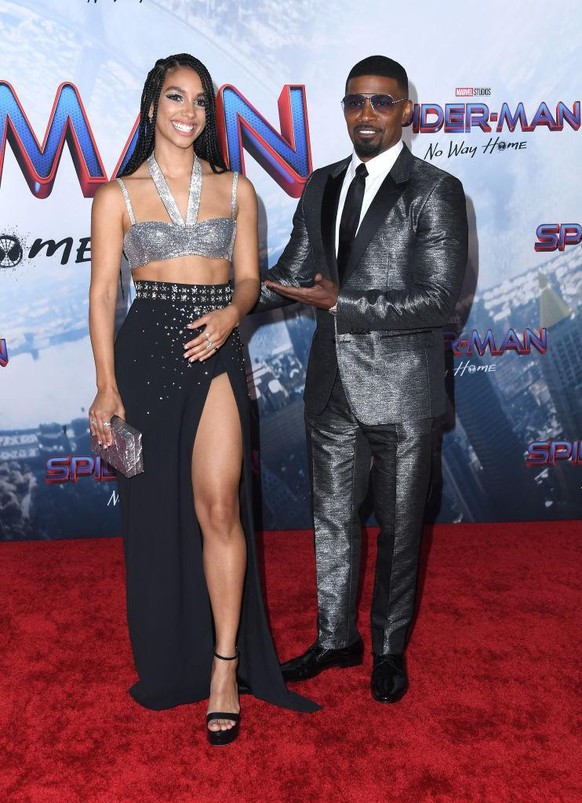 LOS ANGELES, CALIFORNIA - DECEMBER 13: Corinne Foxx, Jamie Foxx arrives at the Sony Pictures&#039; &quot;Spider-Man: No Way Home&quot; Los Angeles Premiere on December 13, 2021 in Los Angeles, Califor ...