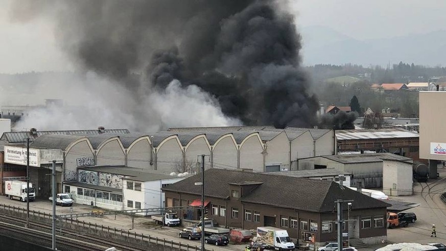 Brand beim Bahnhof Rothrist.