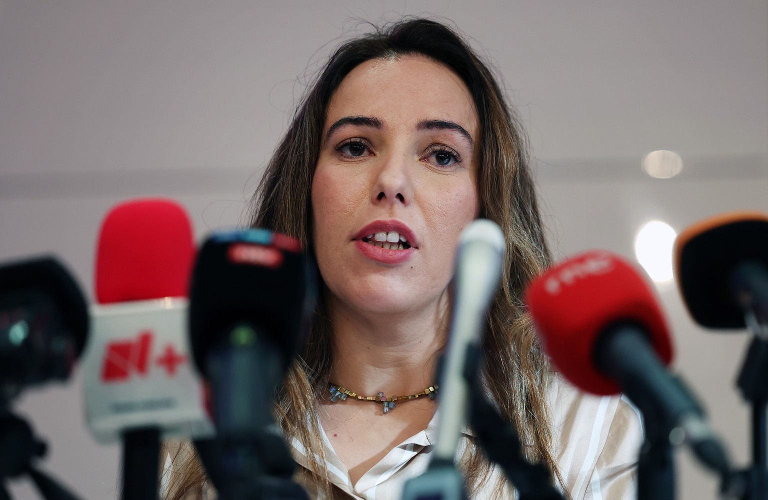 epa11154583 Stella Assange, wife of Wikileaks founder Julian Assange, addresses the media during a press conference in London, Great Britain, February 15, 2024. Assange addressed the media ahead of the final…