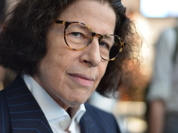 Fran Lebowitz

https://en.wikipedia.org/wiki/Fran_Lebowitz#/media/File:Christopher_Macsurak_Fran_Lebowitz.jpg