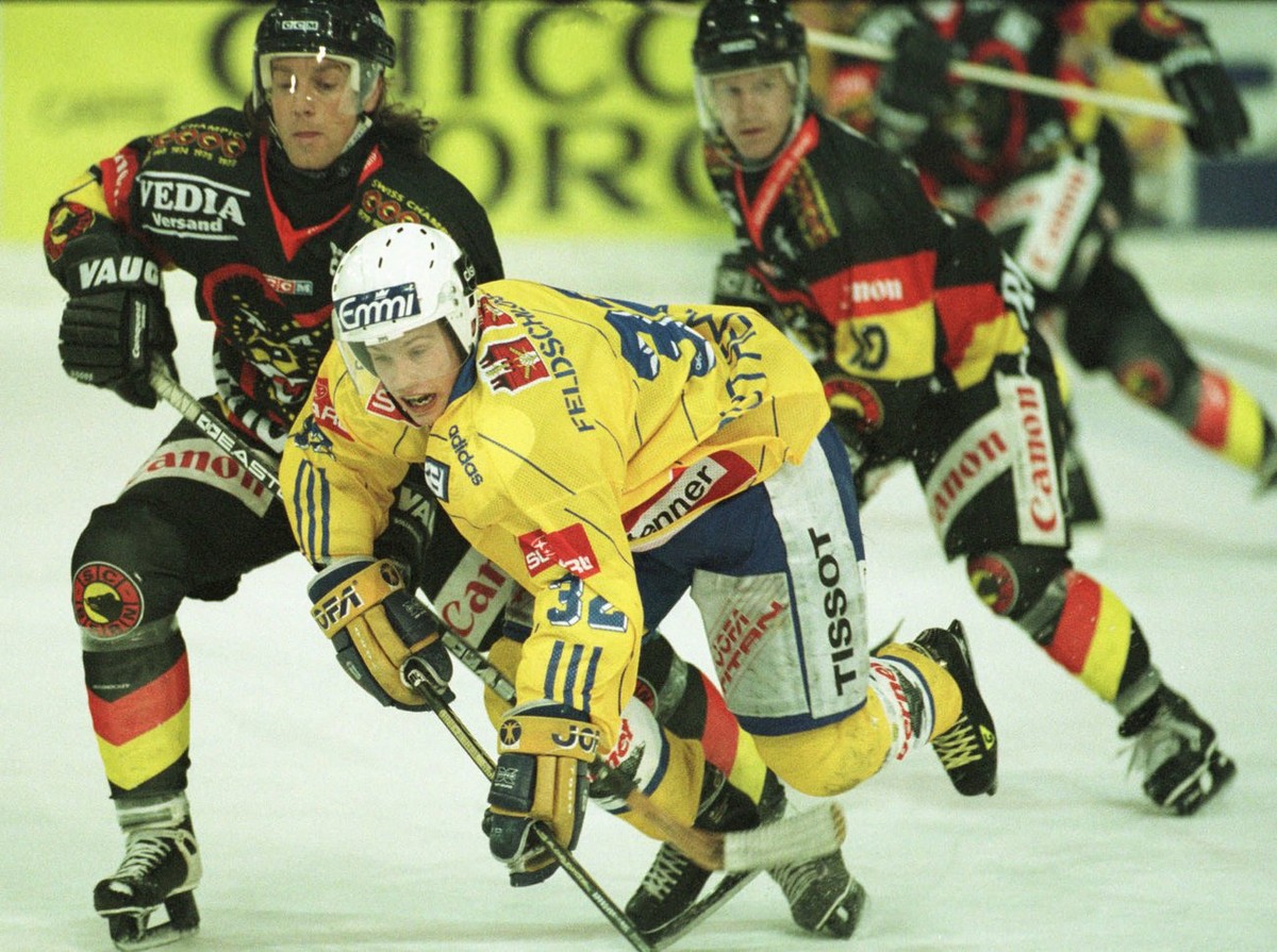 Ivo Rüthemann in der Saison 1997/1998 gegen seinen zukünftigen Stammverein.