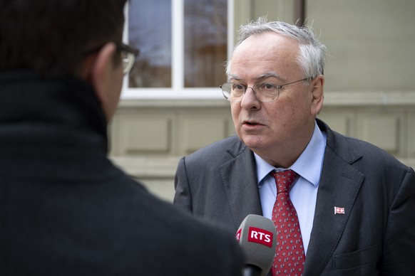 Nationalrat Jean-Francois Rime, SVP-FR, Praesident SGV, im Interview, an den Konsultationen zwischen dem Bundesrat und den Gewerkschaften betreffend des Rahmenabkommens Schweiz EU, am Mittwoch, 13. Ma ...