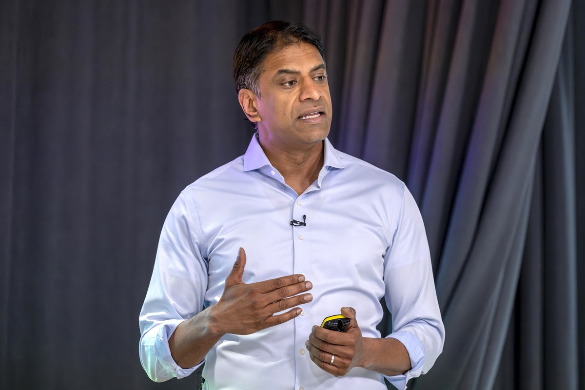 epa11865439 CEO of Novartis, Vasant Narasimhan, speaks during a press conference in Basel, Switzerland, 31 January 2025. Narasimhan presented the company's fourth quarter and 2024 full year finan ...