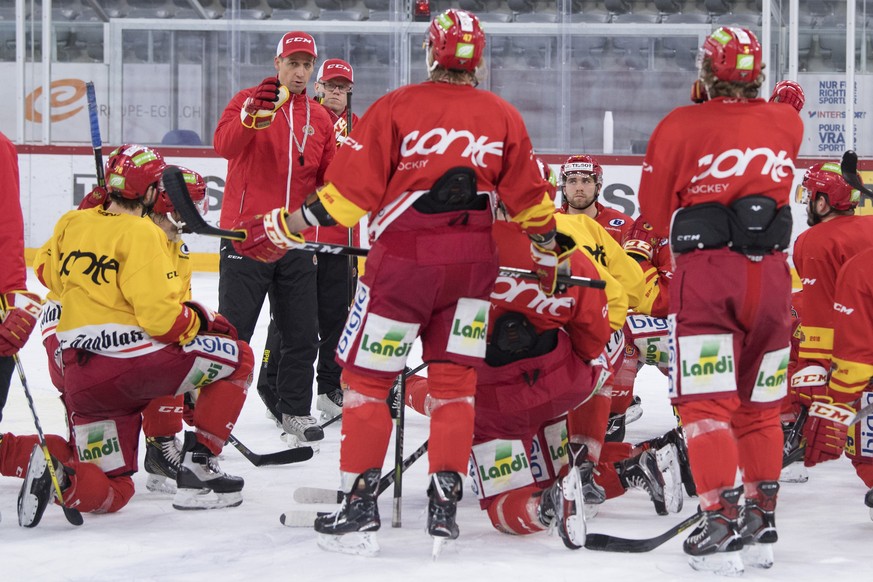 Der Finne Antti Toermaenen uebernimmt das Amt des Headcoaches des EHC Biel, am Montag 11. Dezember 2017 in der Tissot Arena in Biel. (KEYSTONE/Marcel Bieri)