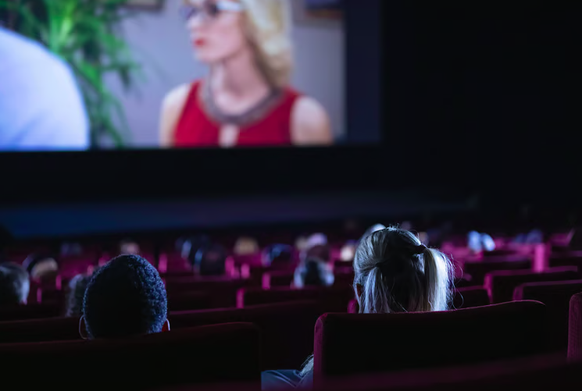 Sitzleder und eine starke Blase sind im Kino bei besonders langen Filmen gefragt.