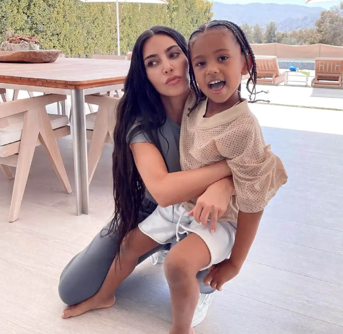 Kim Kardashian Saint West prénom Bowie Angleterre Pays de Galle