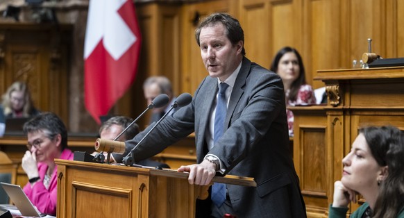 Thomas Aeschi, SVP-ZG, spricht zur Grossen Kammer, an der Sommersession der Eidgenoessischen Raete, am Donnerstag, 13. Juni 2024 im Nationalrat in Bern. (KEYSTONE/Alessandro della Valle)