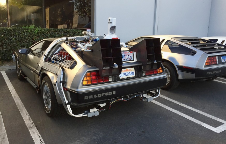 Huntington Beach, California. DeLorean Dealership, 2016. 
Back to the Future. Aber in echt.