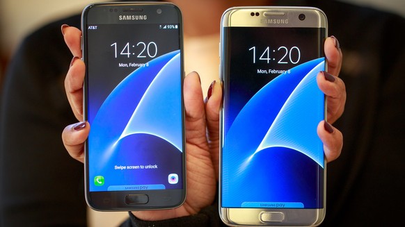 Samsungs neue Oberklasse-Smartphones: Galaxy S7 und S7 Edge (rechts).<br data-editable="remove">