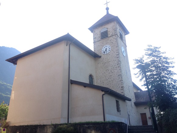 Na, wer sagt's denn: Religion kann ja auch wirklich vereinen. Eine Kirche für alle in Saint-Gingolph.