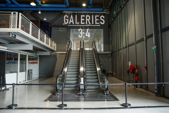 epa12397728 An escalator inside the Centre Pompidou, in Paris, France, 22 September 2025. Centre Pompidou, which houses the National Museum of Modern Art and a vast public library, is closing its door ...