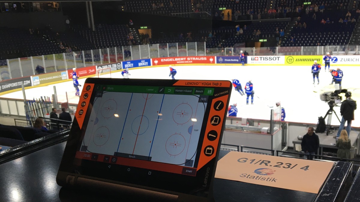 Statistik-Erfassung bei der Champions Hockey League im Zürcher Hallenstadion.