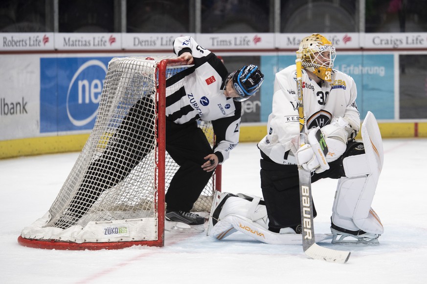 Luganos Torhueter Elvis Merzlikins blickt enttaeuscht im Eishockeyspiel der National League zwischen den ZSC Lions und dem HC Lugano am Dienstag, 8. Januar 2019, im Zuercher Hallenstadion. (KEYSTONE/E ...