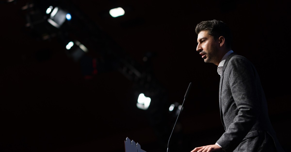 -Die-SP-erhebt-sich-zum-bergeordneten-Weltgericht-