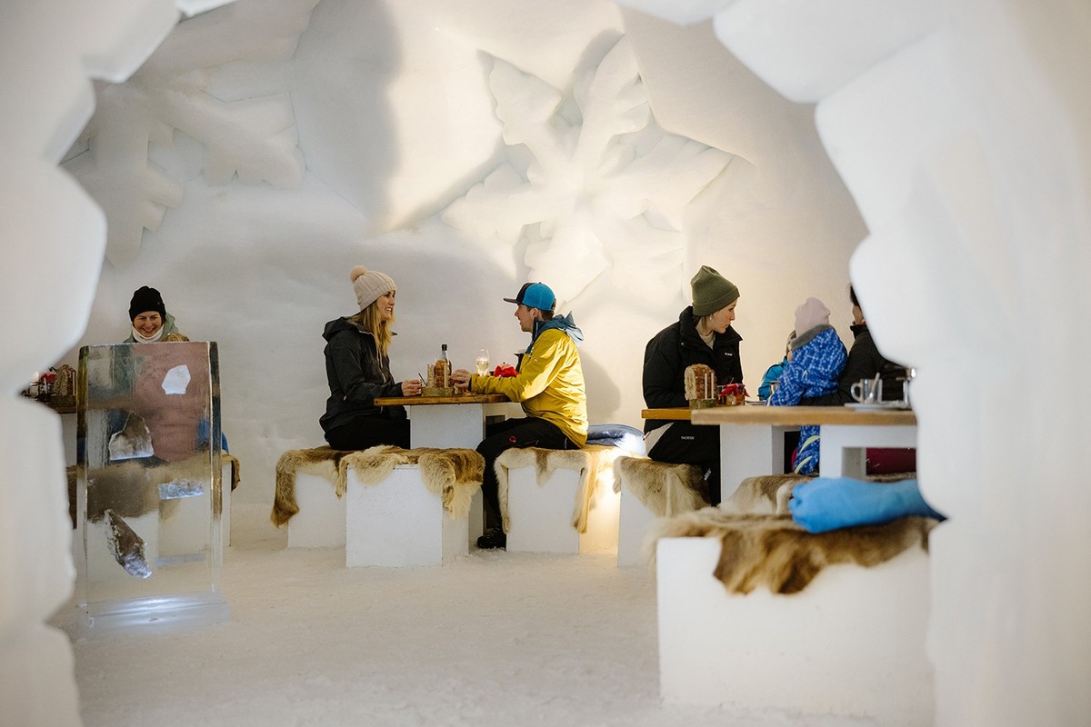 Rauszeit Romantische Erlebnisse Valentinstag Engstligenalp Fondue im Iglu, Übernachten