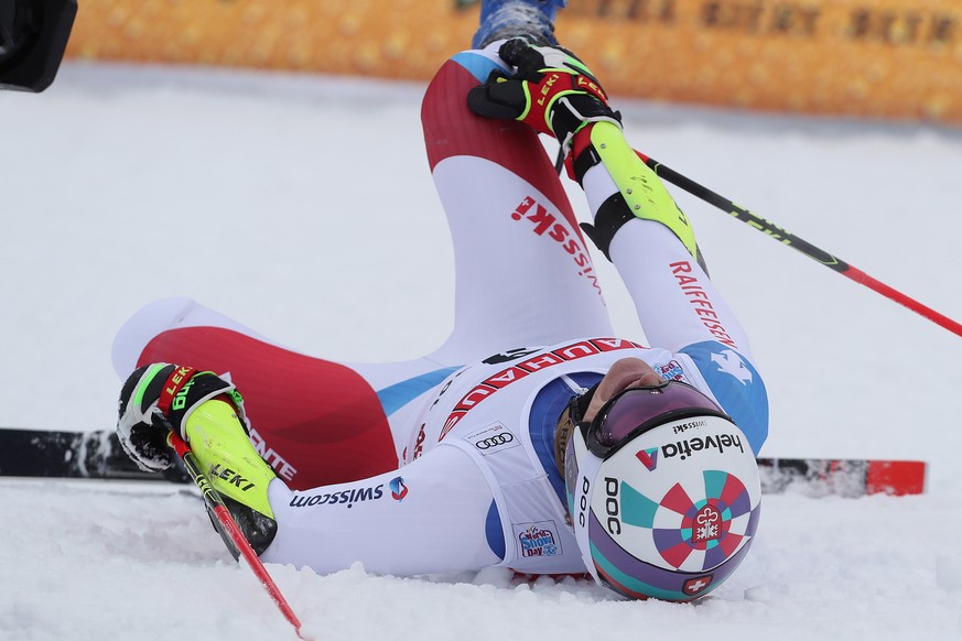 epa08086769 Marco Odermatt of Switzerland reacts in the finish area for the men&#039;s Giant Slalom race at the FIS Alpine Skiing World Cup event in Alta Badia, Italy, 22 December 2019. EPA/ANDREA SOL ...