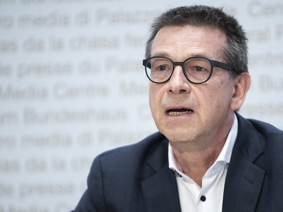 Matthias Egger, Präsident der wissenschaftlichen Task-Force des Bundesrats im Kampf gegen das Coronavirus erachtet Einschränkungen von zwei Jahren oder sogar noch länger für möglich. Quelle: KEYSTONE  ...